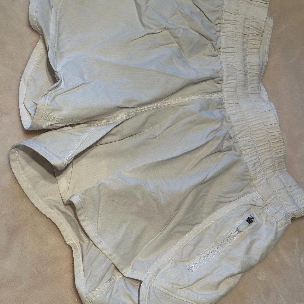 Lululemon Tracker Low-Rise Lined Short 4" - image 3